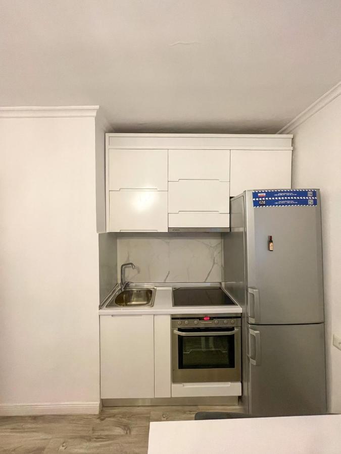 Centre View Apartment Tirana Buitenkant foto